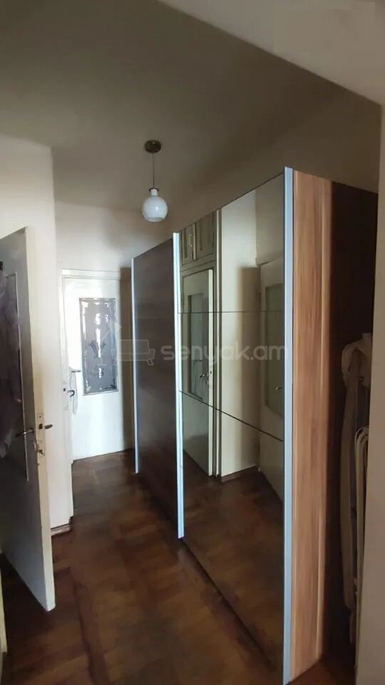 2 Սենյականոց Բնակարան Քարե Շենքում, 45քմ, 2/5 հարկ, Նորմալ Վիճակում