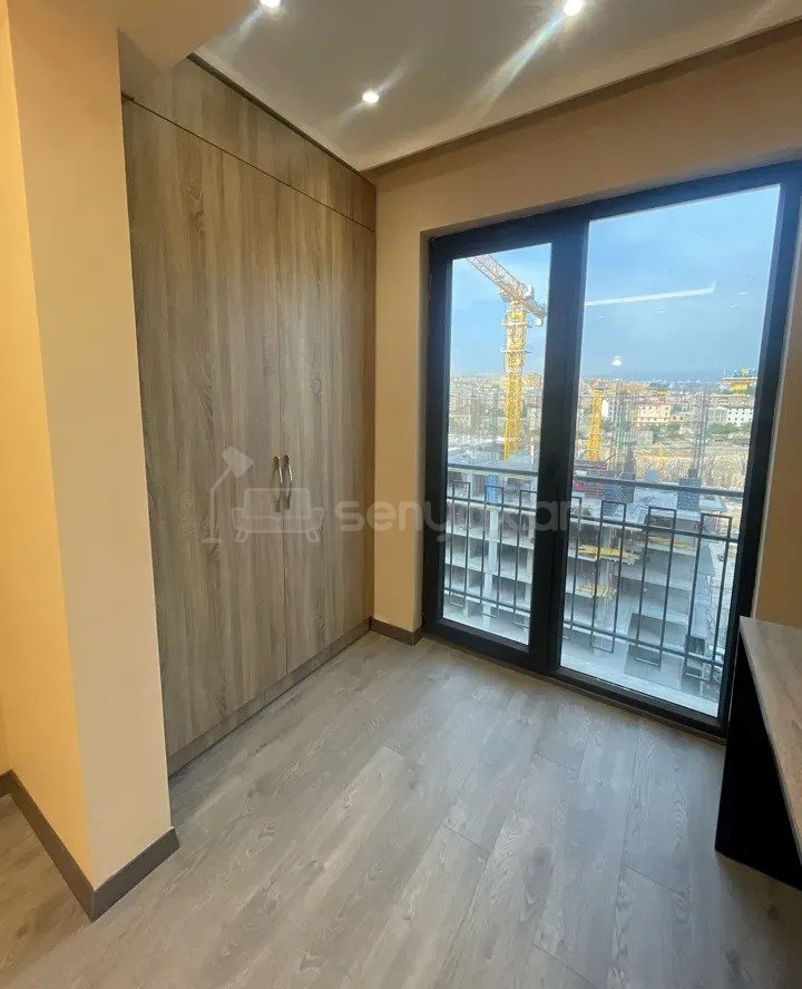 3 Սենյականոց Բնակարան Նորակառույցում, 65քմ, 11/15 հարկ, Կապիտալ Վերանորոգված