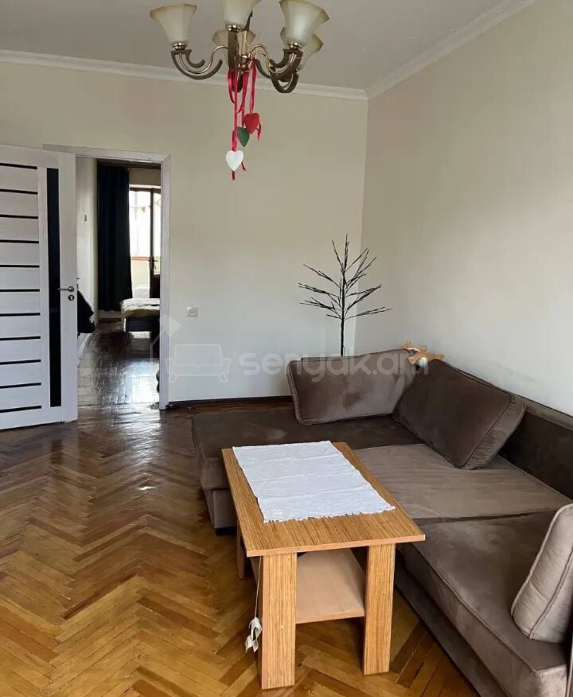 2 Սենյականոց Բնակարան Քարե Շենքում, 50քմ, 4/5 հարկ, Կապիտալ Վերանորոգված, Կահավորված