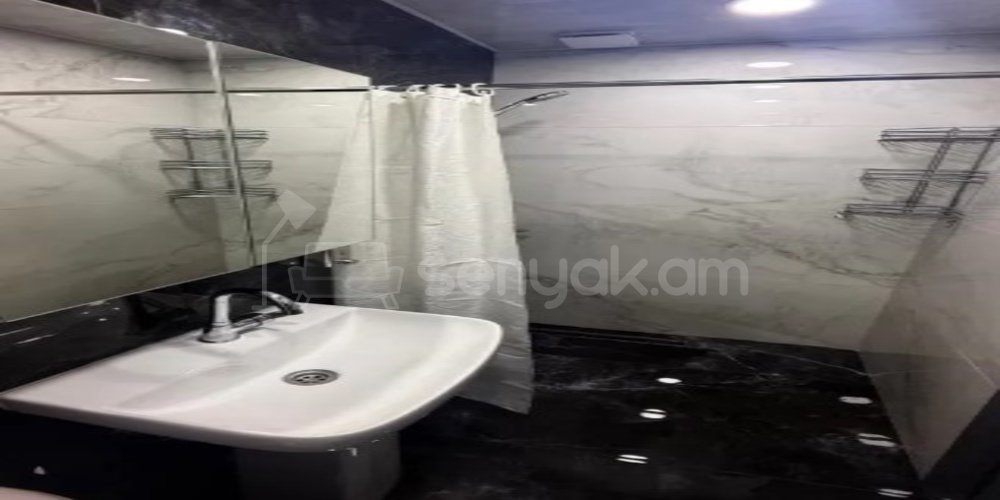 3 Սենյականոց Բնակարան Քարե Շենքում, 50քմ, 1/4 հարկ, Կապիտալ Վերանորոգված, Կահավորված, Արևկող