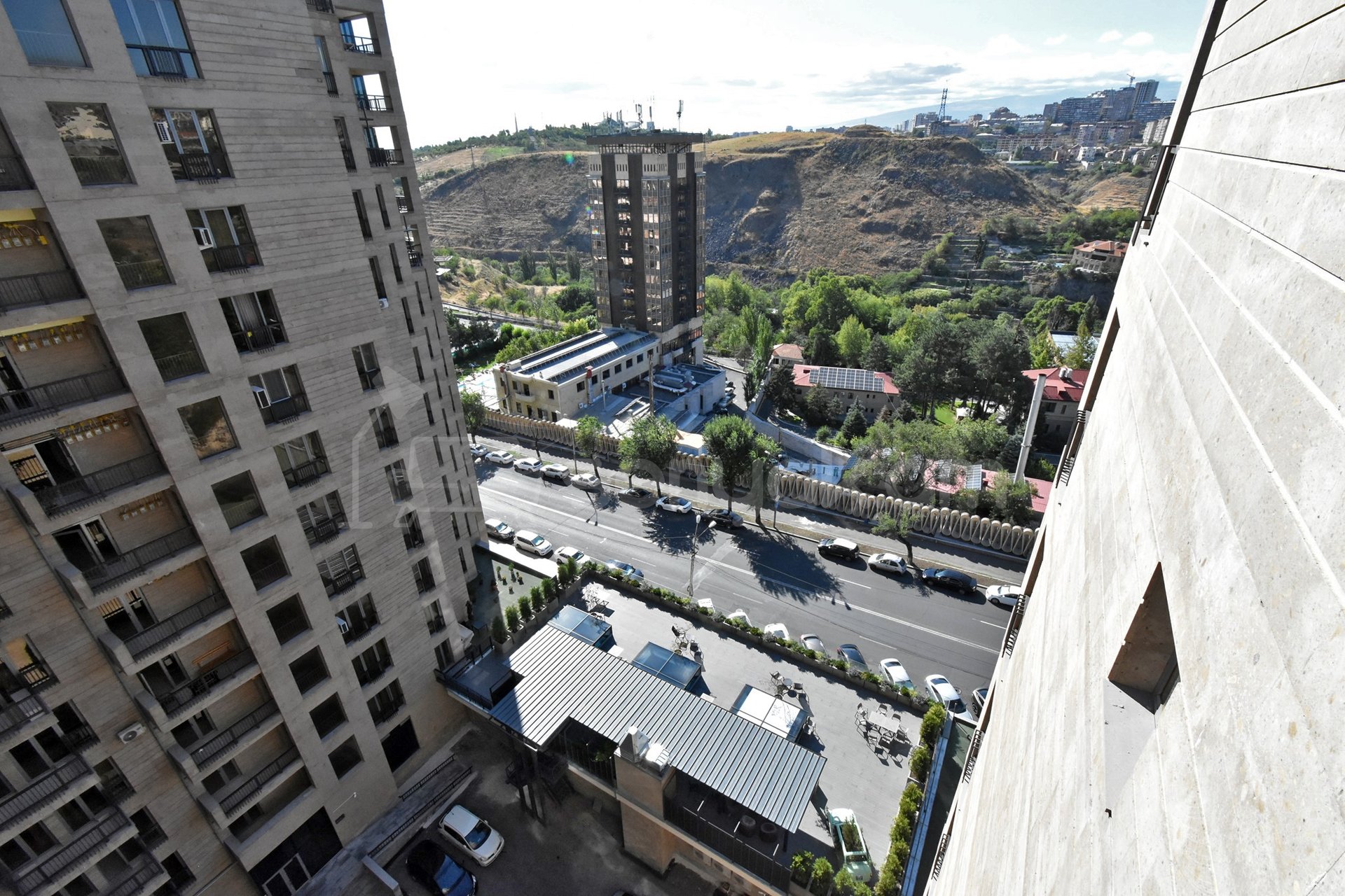 3 Սենյականոց Բնակարան Նորակառույցում, 120քմ, 11/13 հարկ, Զրոյական Վիճակում