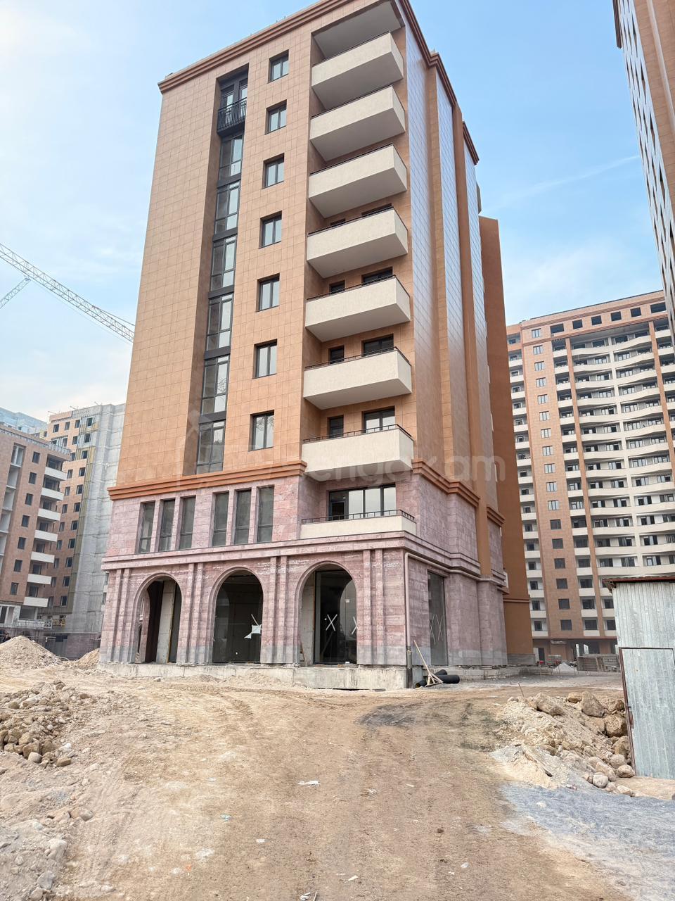 1 Սենյականոց Բնակարան, 38քմ, 7/10 հարկ, Զրոյական Վիճակում