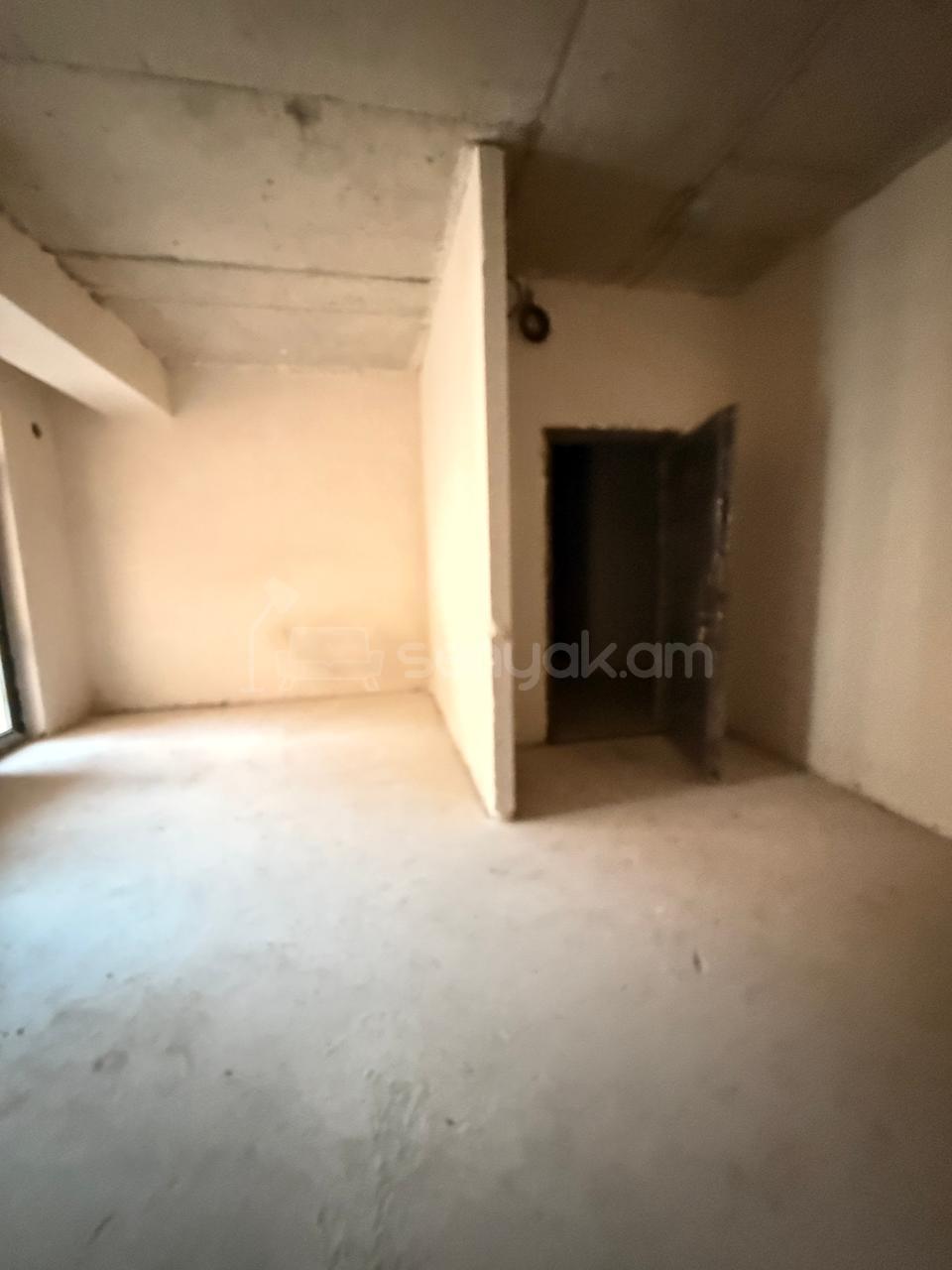 1 Սենյականոց Բնակարան, 38քմ, 7/10 հարկ, Զրոյական Վիճակում