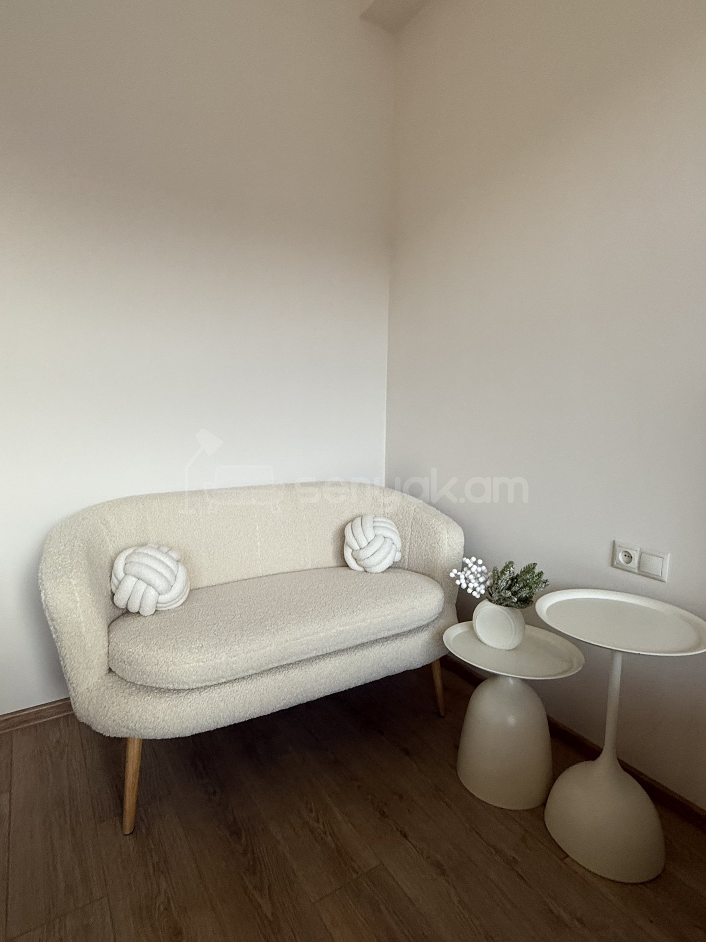 1 Սենյականոց Բնակարան Նորակառույցում, 34քմ, 2/8 հարկ, Դիզայներական Վերանորոգված