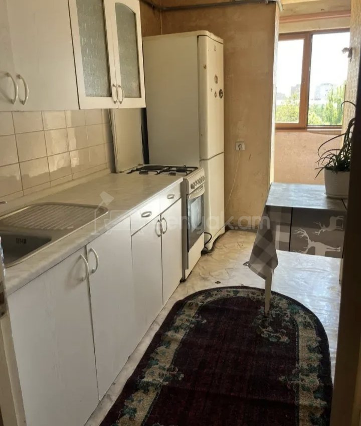 1 Սենյականոց Բնակարան, 45քմ, 4/9 հարկ, Նորմալ Վիճակում, Կահավորված, Արևկող