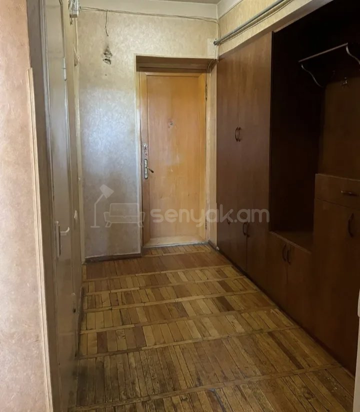 1 Սենյականոց Բնակարան, 45քմ, 4/9 հարկ, Նորմալ Վիճակում, Կահավորված, Արևկող