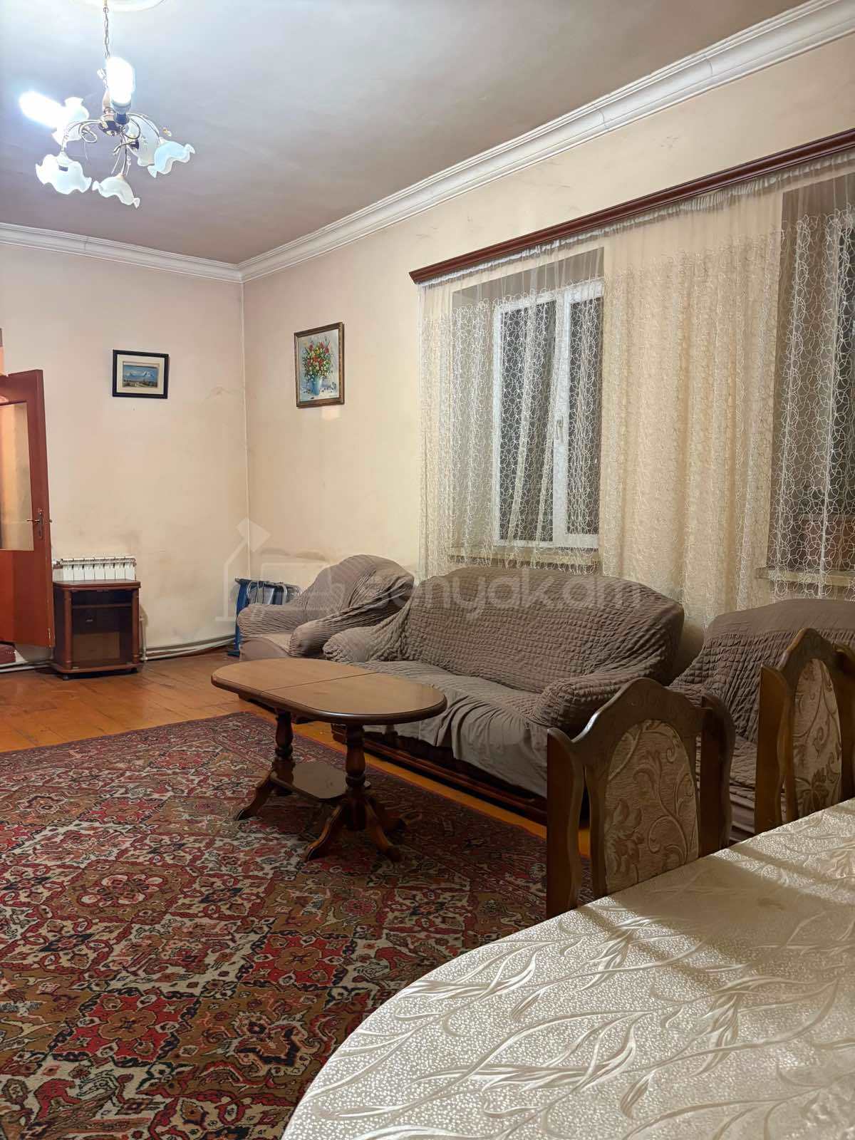 2 Սենյականոց Բնակարան Քարե Շենքում, 50քմ, 1/1 հարկ, Նորմալ Վիճակում, Կահավորված