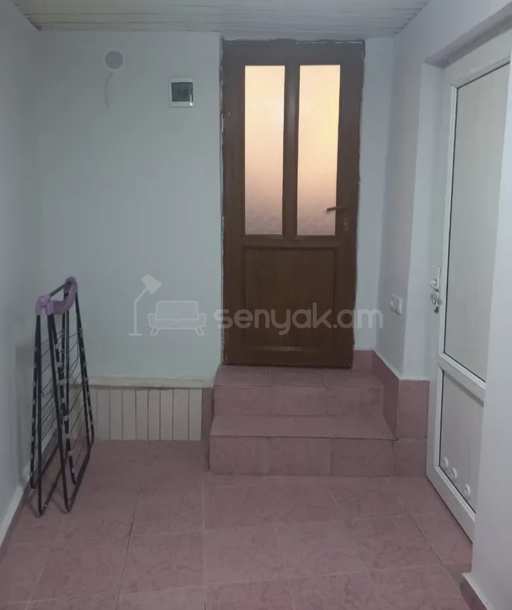 2 Սենյականոց Բնակարան, 58քմ, 2/9 հարկ, Նորմալ Վիճակում, Կահավորված