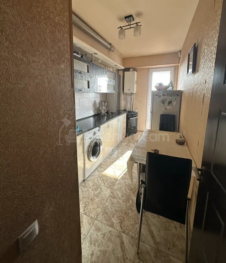 2 Սենյականոց Բնակարան, 68քմ, 6/9 հարկ, Նորմալ Վիճակում, Կահավորված, Արևկող