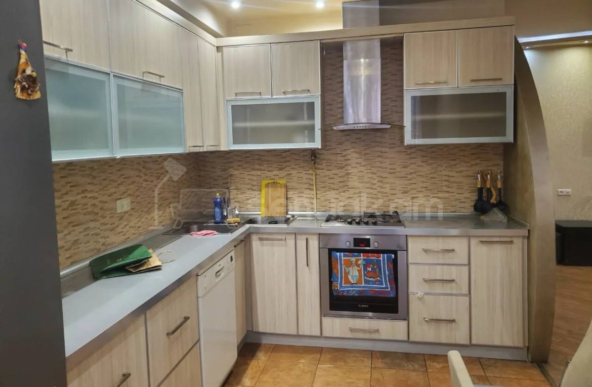 2 Սենյականոց Բնակարան, 64քմ, 12/14 հարկ, Կապիտալ Վերանորոգված, Կահավորված, Արևկող