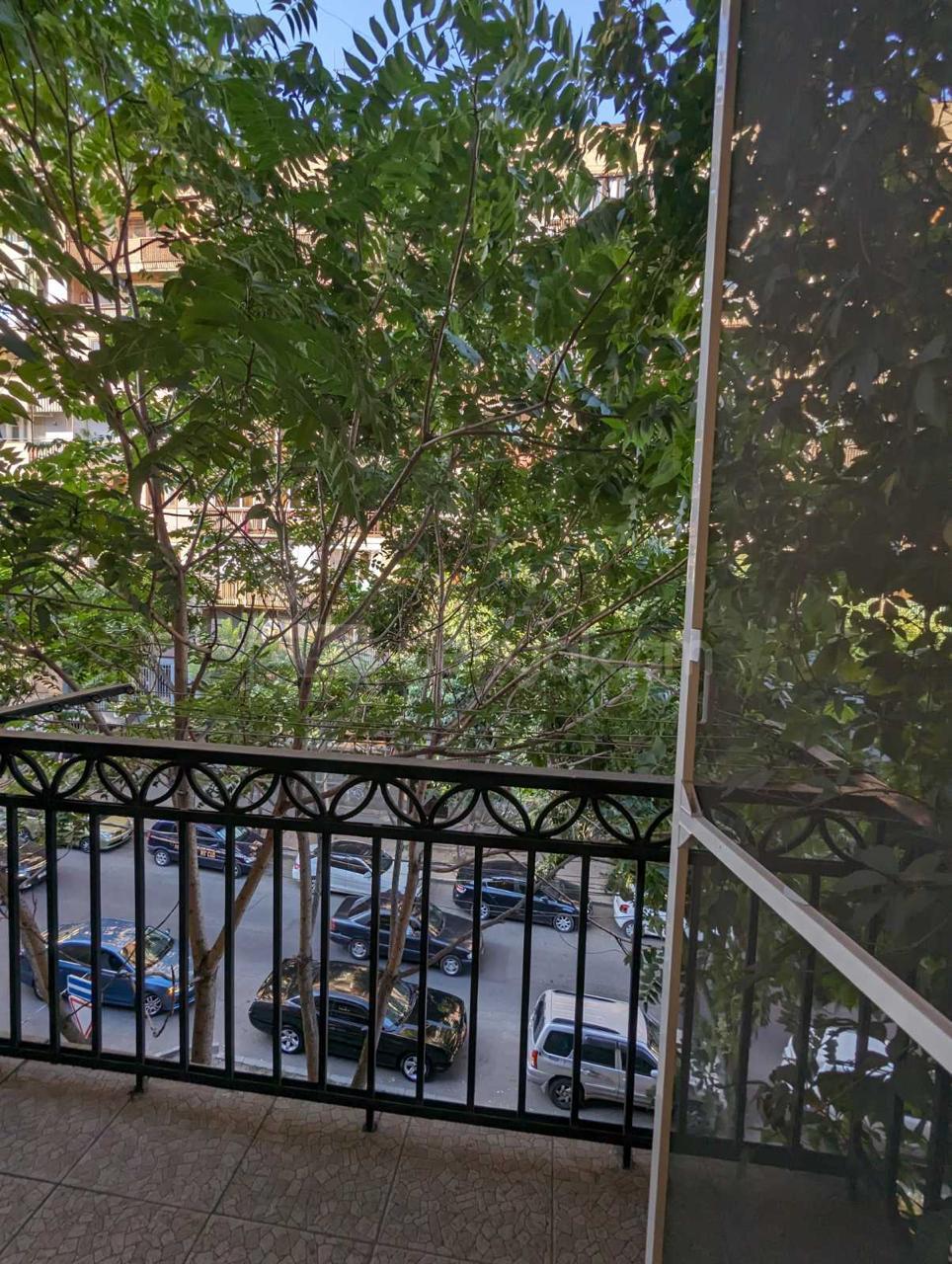 1 Սենյականոց Բնակարան Քարե Շենքում, 41քմ, 4/5 հարկ, Դիզայներական Վերանորոգված, Կահավորված, Արևկող