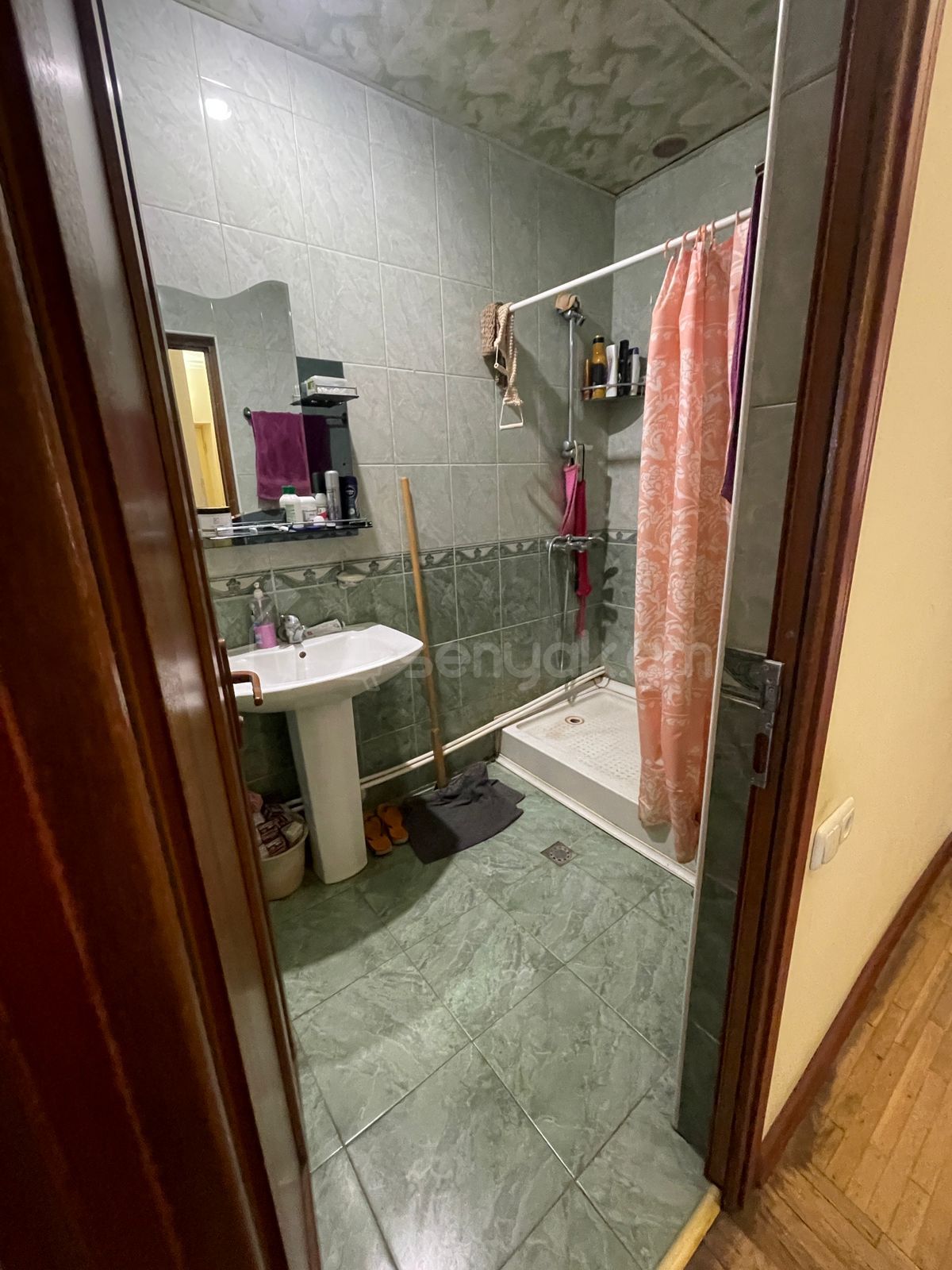 3 Սենյականոց Բնակարան Քարե Շենքում, 89քմ, 3/4 հարկ, Կապիտալ Վերանորոգված