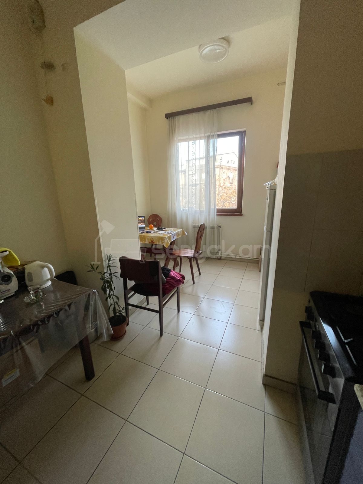 3 Սենյականոց Բնակարան Քարե Շենքում, 89քմ, 3/4 հարկ, Կապիտալ Վերանորոգված