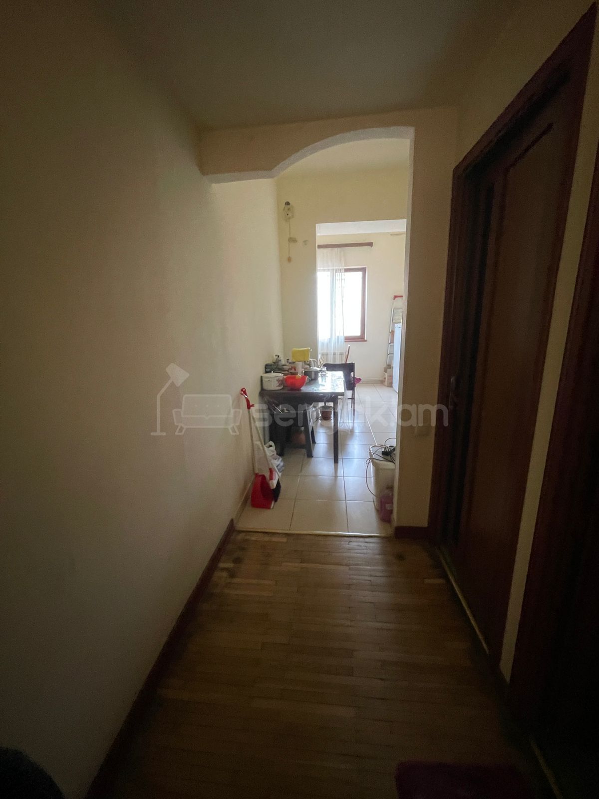 3 Սենյականոց Բնակարան Քարե Շենքում, 89քմ, 3/4 հարկ, Կապիտալ Վերանորոգված