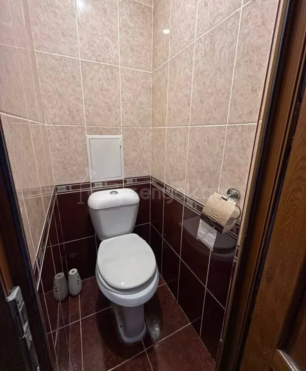 4 Սենյականոց Բնակարան Քարե Շենքում, 100քմ, 4/5 հարկ, Կապիտալ Վերանորոգված