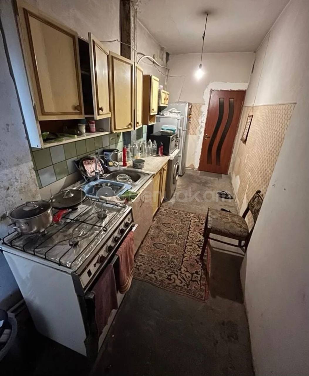 4 Սենյականոց Բնակարան Քարե Շենքում, 100քմ, 4/5 հարկ, Կապիտալ Վերանորոգված