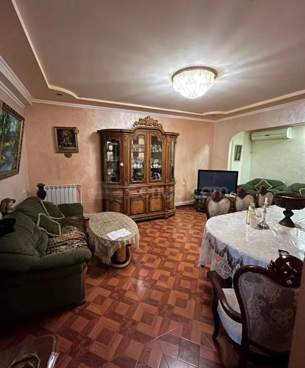 4 Սենյականոց Բնակարան Քարե Շենքում, 100քմ, 4/5 հարկ, Կապիտալ Վերանորոգված