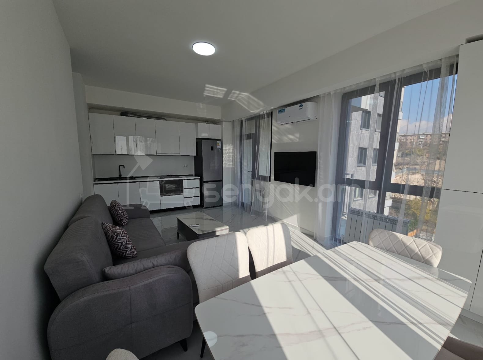 3 Սենյականոց Բնակարան Նորակառույցում, 77քմ, 3/14 հարկ, Դիզայներական Վերանորոգված