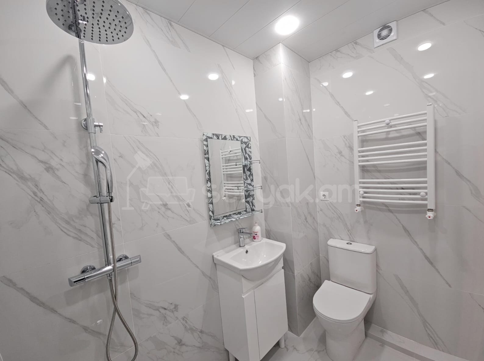 3 Սենյականոց Բնակարան Նորակառույցում, 77քմ, 3/14 հարկ, Դիզայներական Վերանորոգված