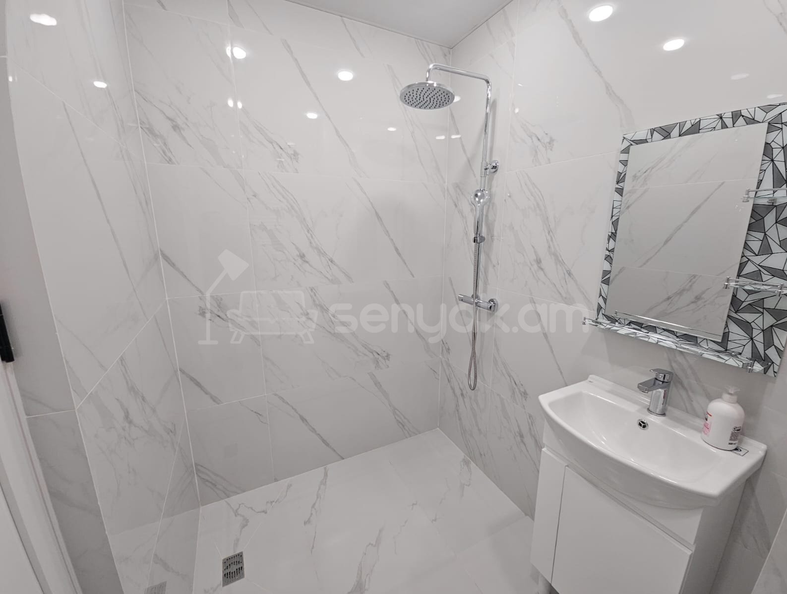 3 Սենյականոց Բնակարան Նորակառույցում, 77քմ, 3/14 հարկ, Դիզայներական Վերանորոգված