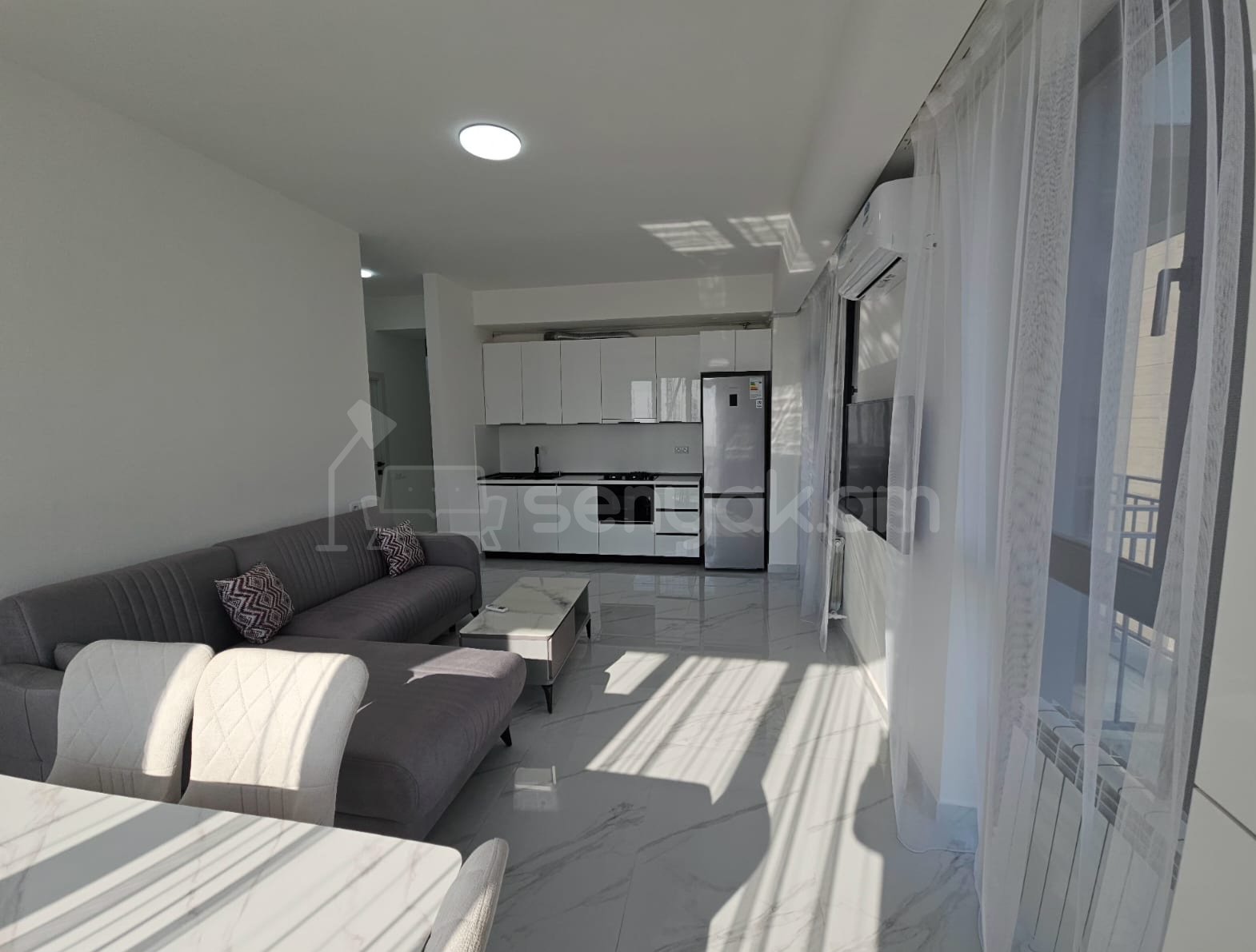 3 Սենյականոց Բնակարան Նորակառույցում, 77քմ, 3/14 հարկ, Դիզայներական Վերանորոգված