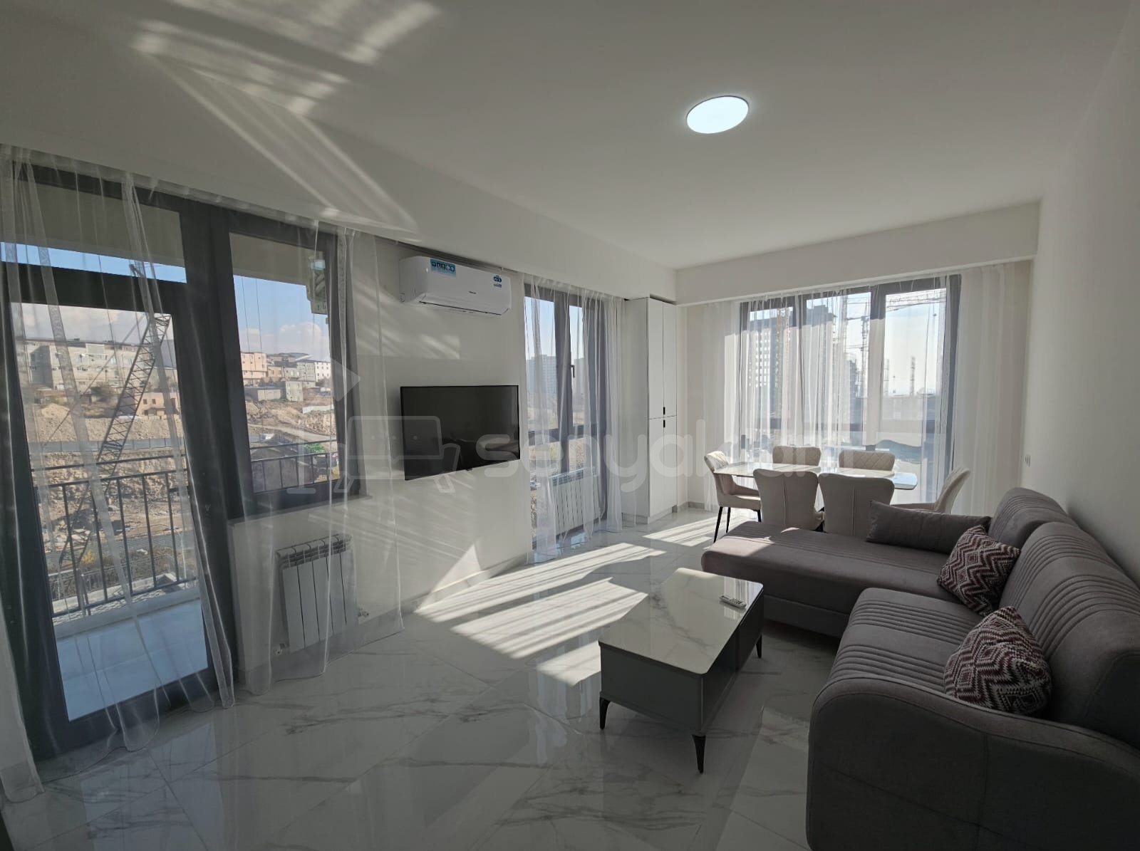 3 Սենյականոց Բնակարան Նորակառույցում, 77քմ, 3/14 հարկ, Դիզայներական Վերանորոգված