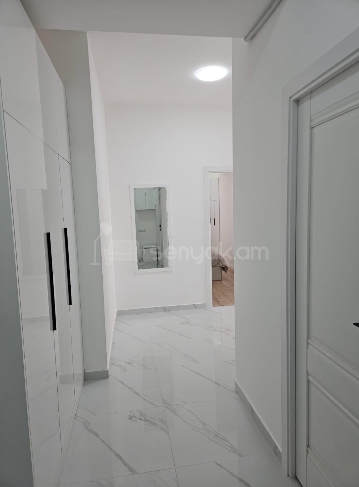 3 Սենյականոց Բնակարան Նորակառույցում, 77քմ, 3/14 հարկ, Դիզայներական Վերանորոգված