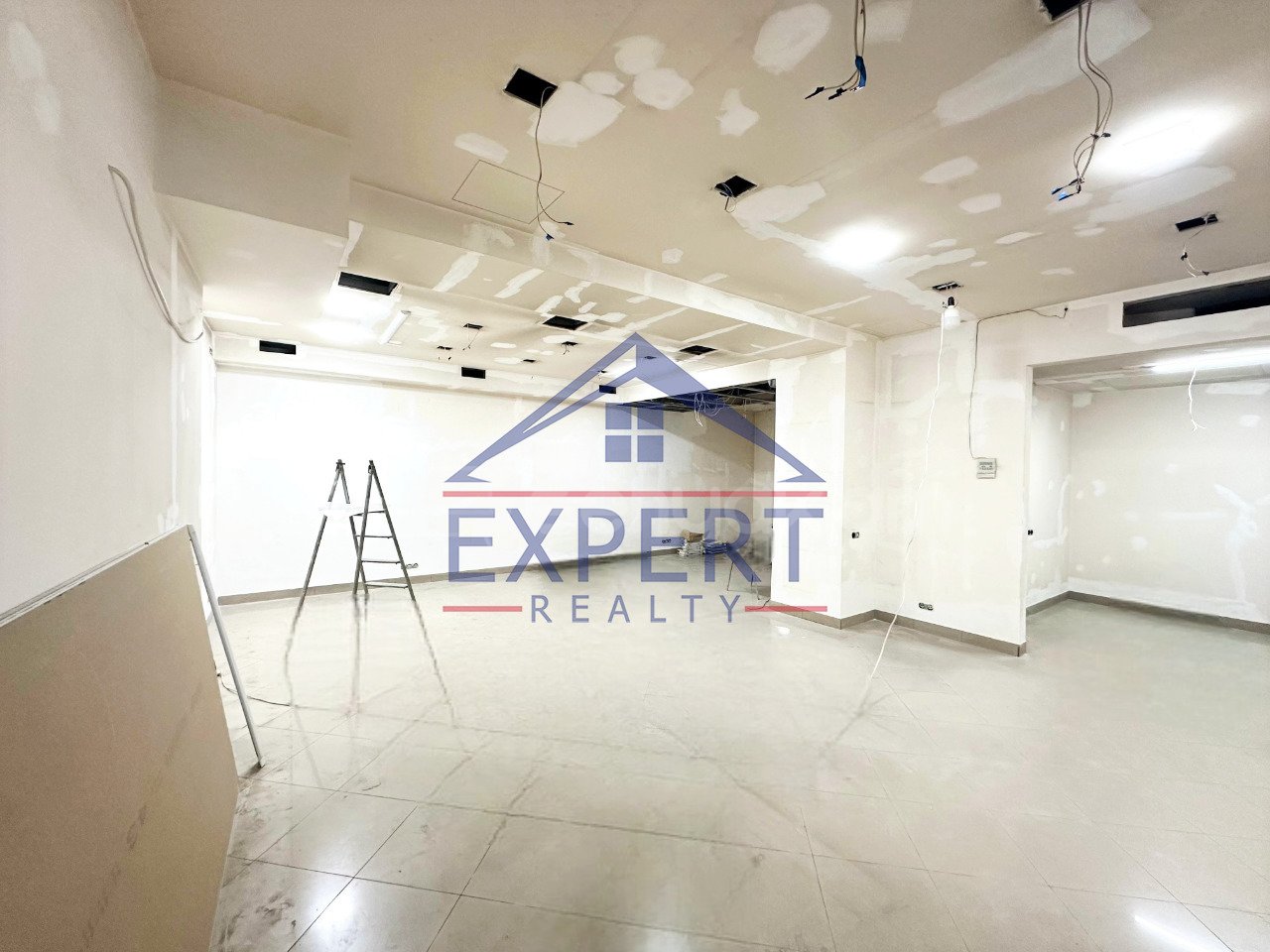 Առևտրի Տարածք, 97քմ, Կապիտալ Վերանորոգված