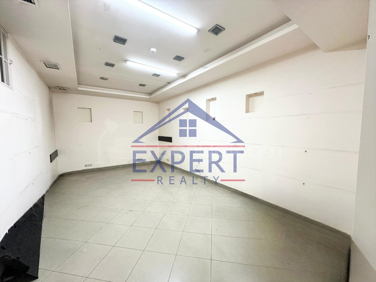 Առևտրի Տարածք, 97քմ, Կապիտալ Վերանորոգված