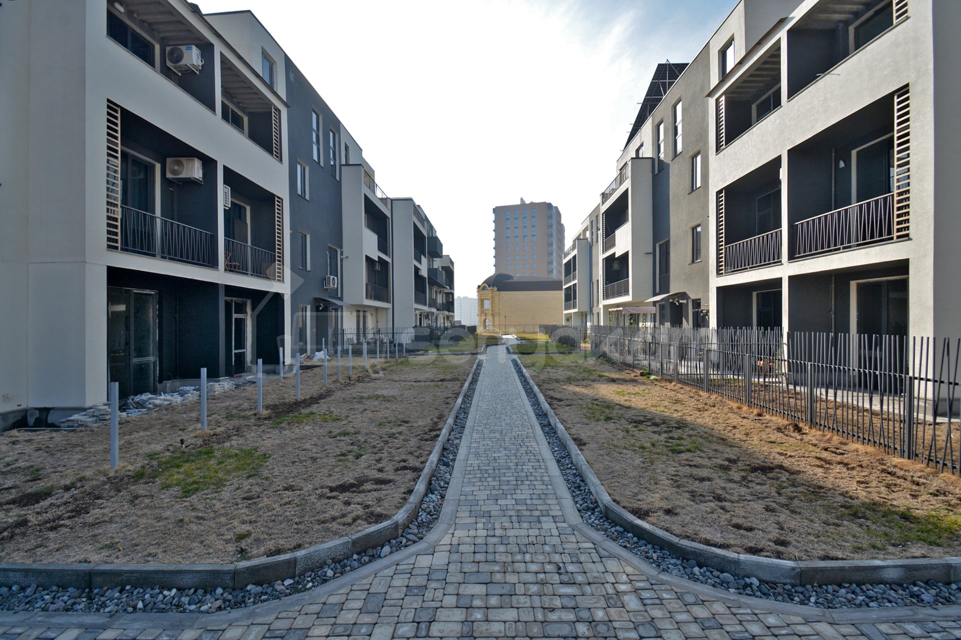 3 Սենյականոց Բնակարան Նորակառույցում, 97քմ, 2/4 հարկ, Զրոյական Վիճակում