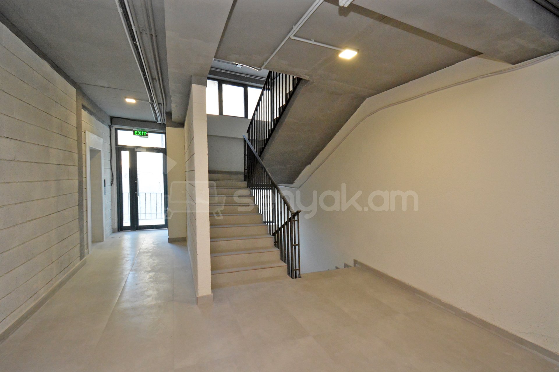 3 Սենյականոց Բնակարան Նորակառույցում, 97քմ, 2/4 հարկ, Զրոյական Վիճակում