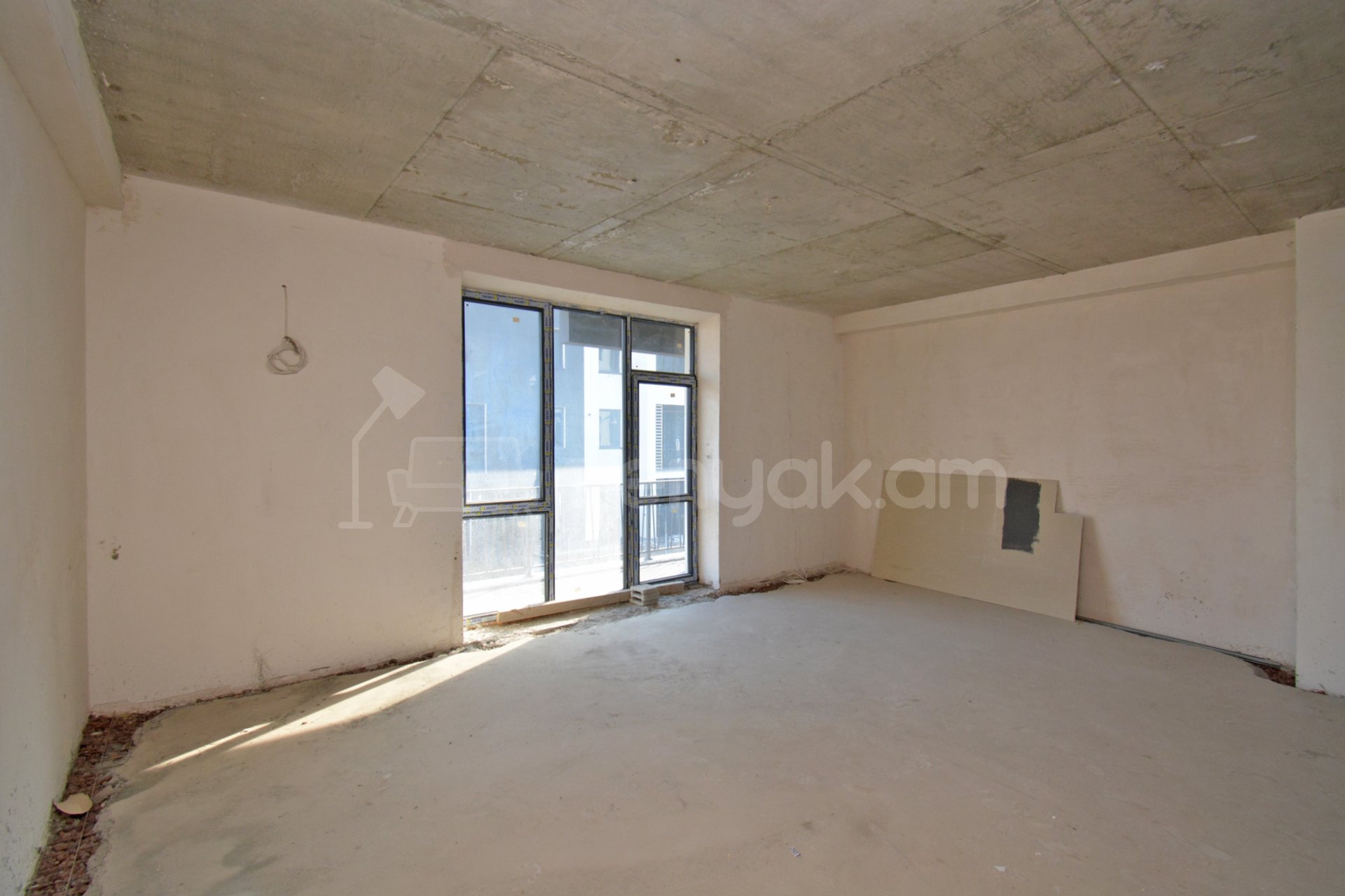 3 Սենյականոց Բնակարան Նորակառույցում, 97քմ, 2/4 հարկ, Զրոյական Վիճակում