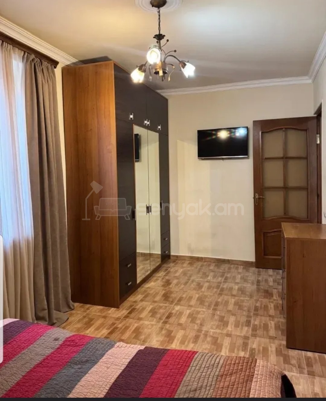 3 Սենյականոց Բնակարան Քարե Շենքում, 75քմ, 5/5 հարկ, Կապիտալ Վերանորոգված