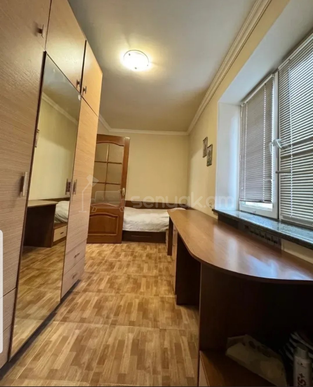 3 Սենյականոց Բնակարան Քարե Շենքում, 75քմ, 5/5 հարկ, Կապիտալ Վերանորոգված