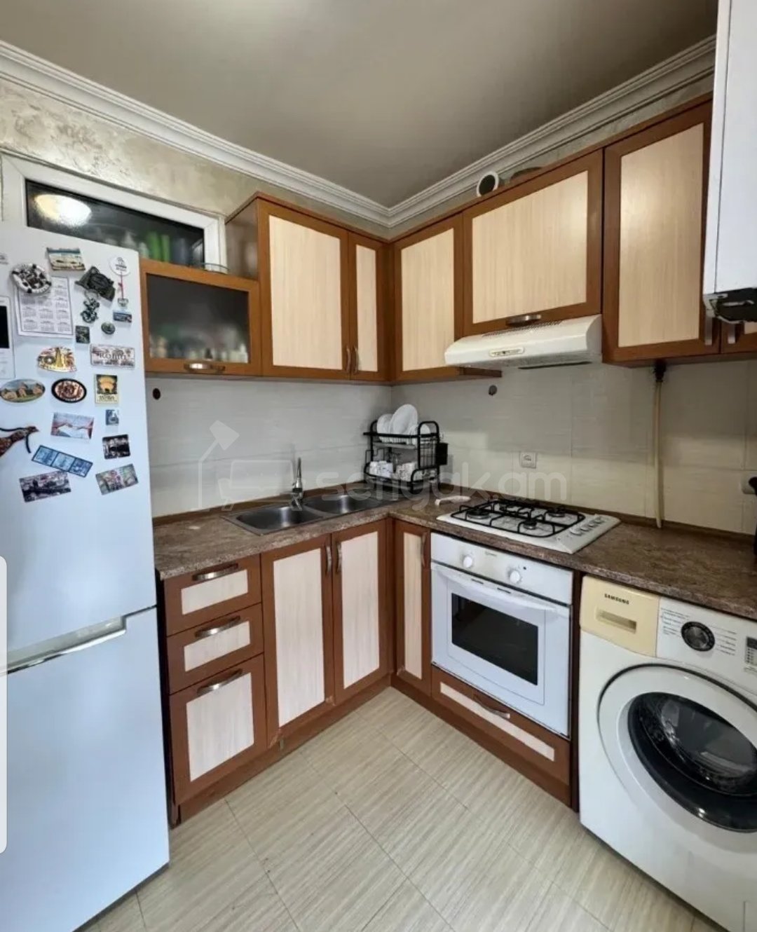 3 Սենյականոց Բնակարան Քարե Շենքում, 75քմ, 5/5 հարկ, Կապիտալ Վերանորոգված