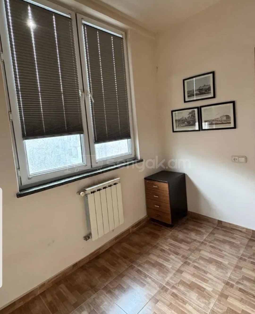 3 Սենյականոց Բնակարան Քարե Շենքում, 75քմ, 5/5 հարկ, Կապիտալ Վերանորոգված