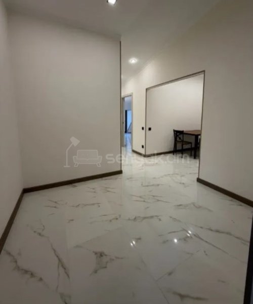 2 Սենյականոց Բնակարան, 70քմ, 5/5 հարկ, Կապիտալ Վերանորոգված, Կահավորված, Արևկող