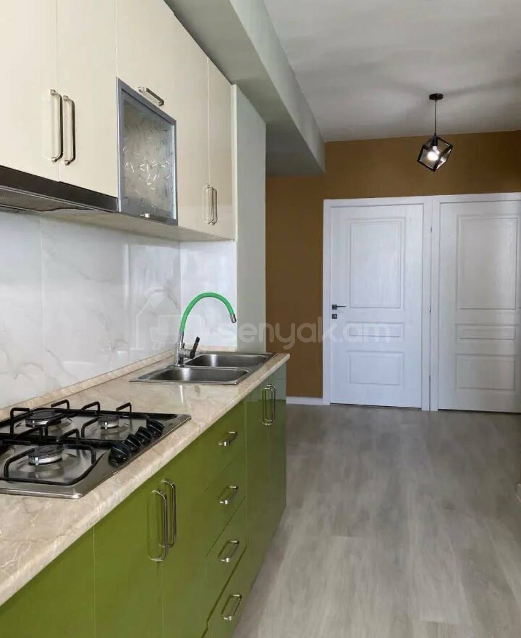 2 Սենյականոց Բնակարան Քարե Շենքում, 84քմ, 10/14 հարկ, Կապիտալ Վերանորոգված