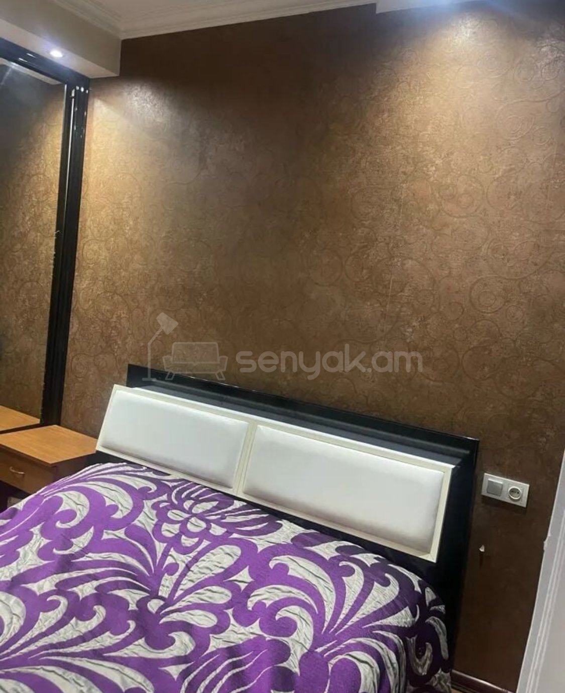 3 Սենյականոց Բնակարան Քարե Շենքում, 80քմ, 2/5 հարկ, Կապիտալ Վերանորոգված