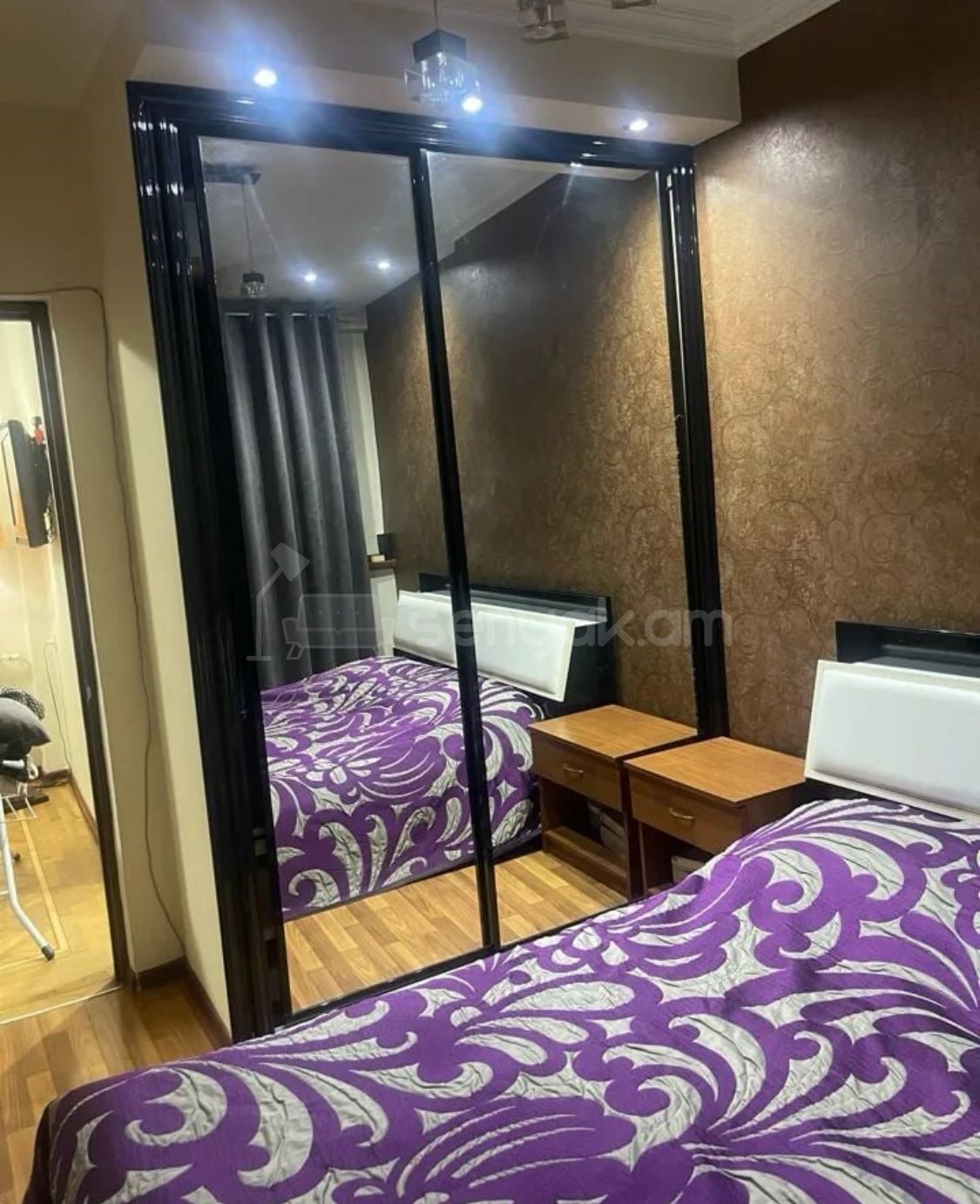 3 Սենյականոց Բնակարան Քարե Շենքում, 80քմ, 2/5 հարկ, Կապիտալ Վերանորոգված