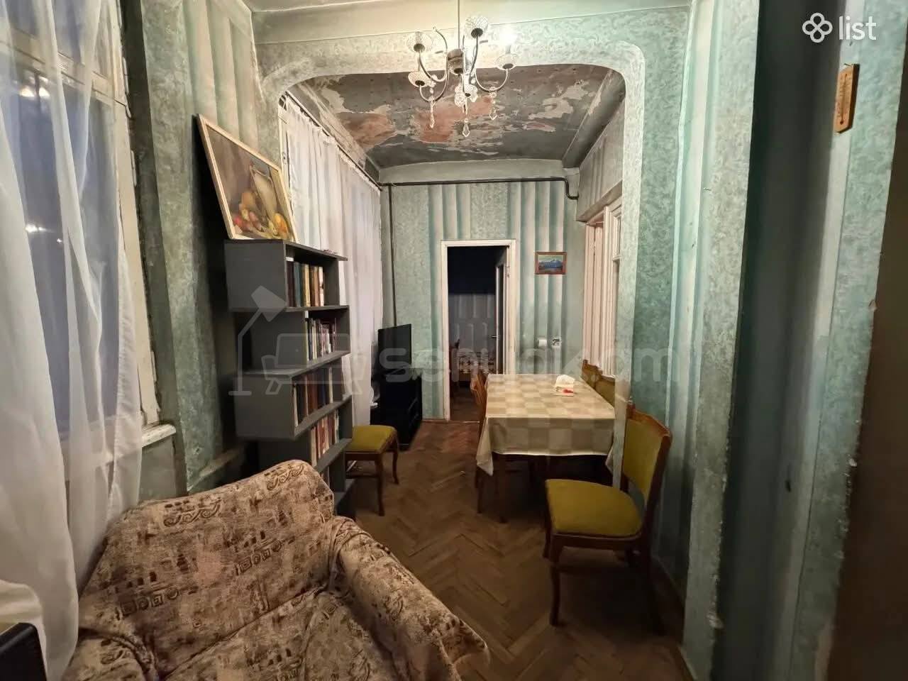 3 Սենյականոց Բնակարան Քարե Շենքում, 70քմ, 5/5 հարկ, Պետական Վիճակում