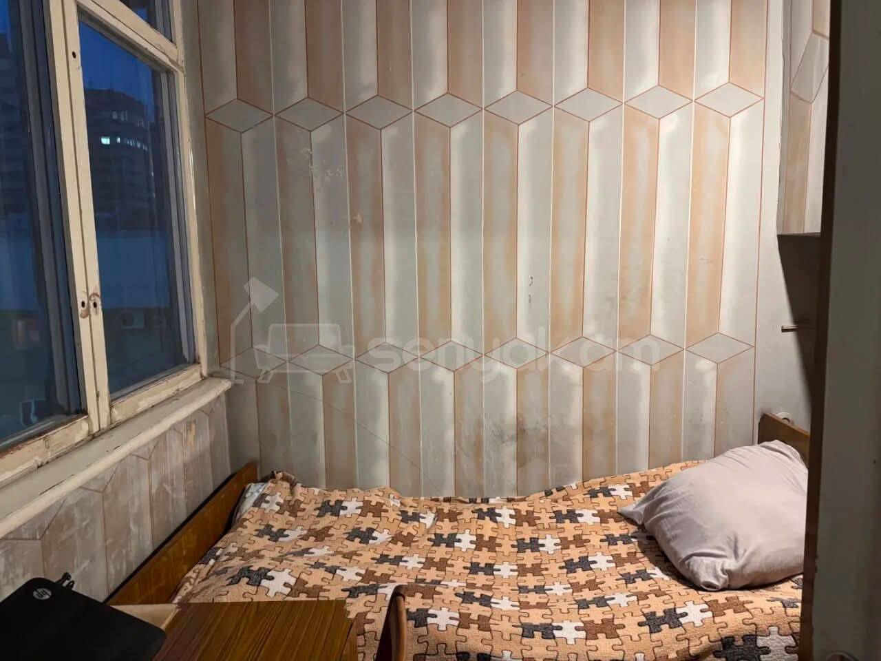 3 Սենյականոց Բնակարան Քարե Շենքում, 70քմ, 5/5 հարկ, Պետական Վիճակում