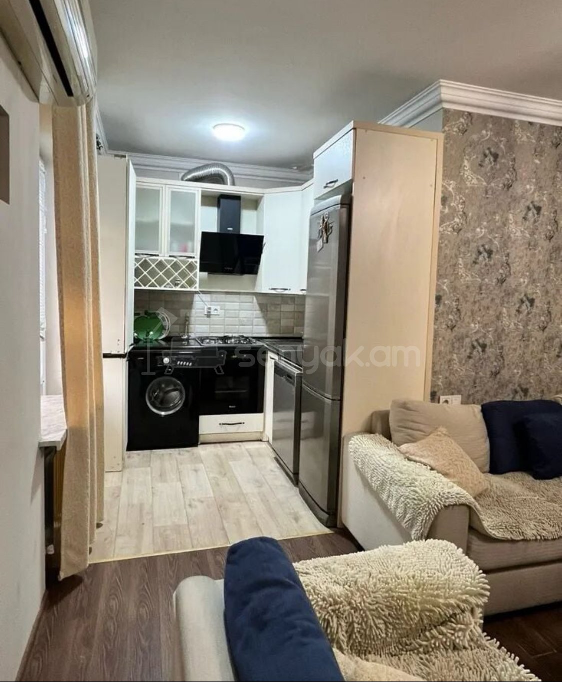 2 Սենյականոց Բնակարան Քարե Շենքում, 56քմ, 4/5 հարկ, Դիզայներական Վերանորոգված