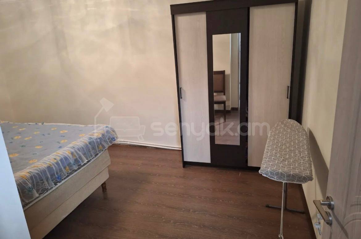 4 Սենյականոց Բնակարան Քարե Շենքում, 120քմ, 3/4 հարկ, Կապիտալ Վերանորոգված, Կահավորված, Արևկող