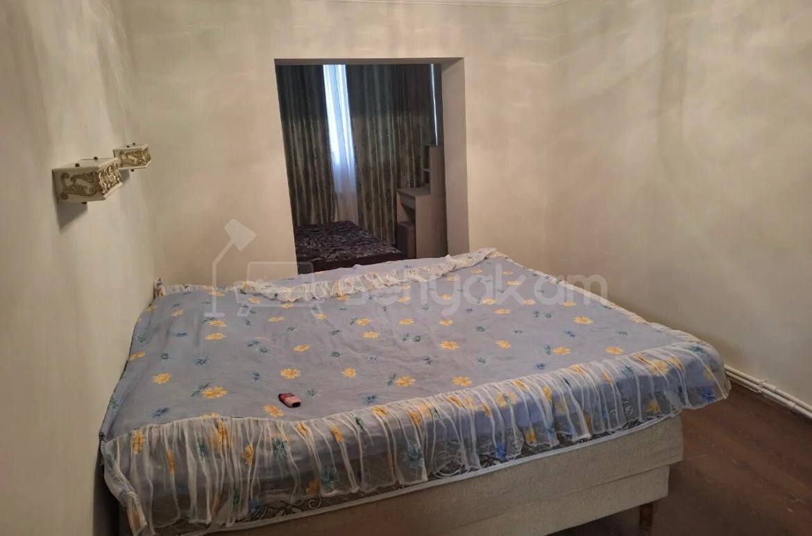 4 Սենյականոց Բնակարան Քարե Շենքում, 120քմ, 3/4 հարկ, Կապիտալ Վերանորոգված, Կահավորված, Արևկող