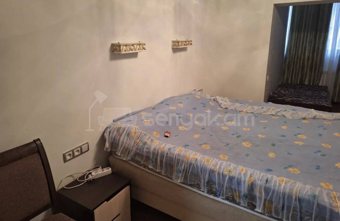 4 Սենյականոց Բնակարան Քարե Շենքում, 120քմ, 3/4 հարկ, Կապիտալ Վերանորոգված, Կահավորված, Արևկող