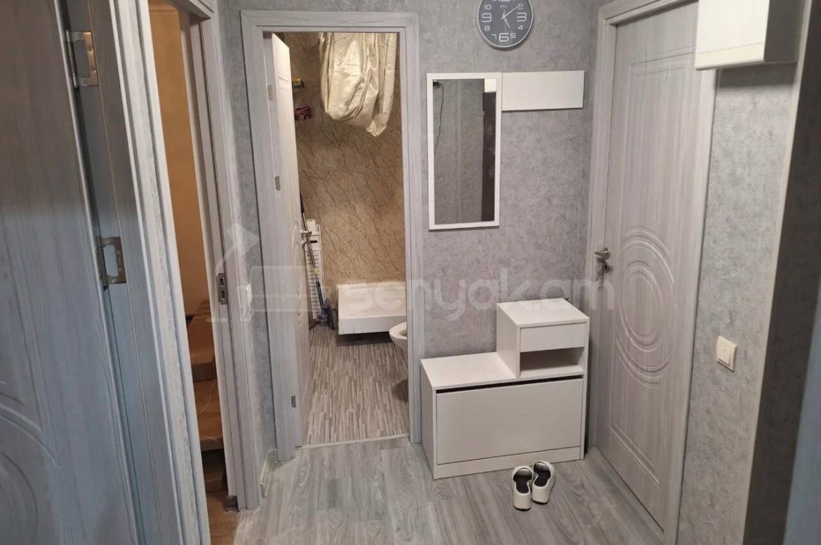 4 Սենյականոց Բնակարան Քարե Շենքում, 120քմ, 3/4 հարկ, Կապիտալ Վերանորոգված, Կահավորված, Արևկող