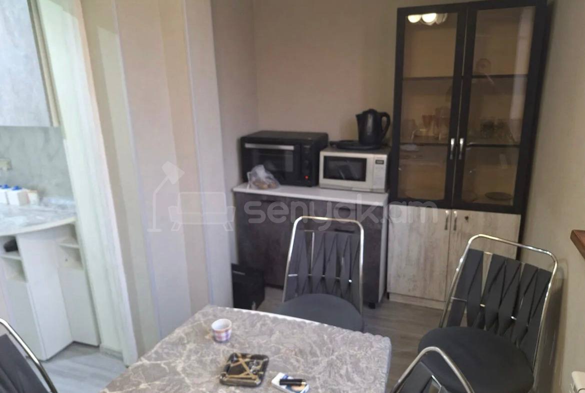 4 Սենյականոց Բնակարան Քարե Շենքում, 120քմ, 3/4 հարկ, Կապիտալ Վերանորոգված, Կահավորված, Արևկող