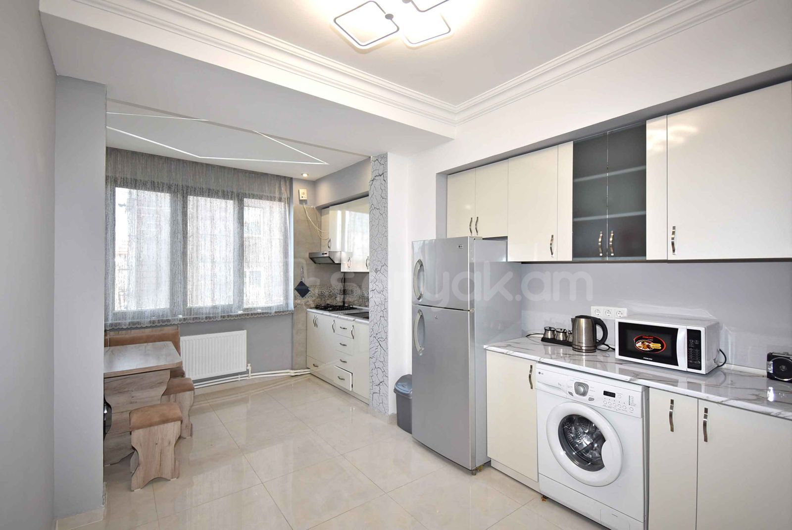 2 Սենյականոց Բնակարան, 75քմ, 2/9 հարկ, Կապիտալ Վերանորոգված, Կահավորված, Արևկող