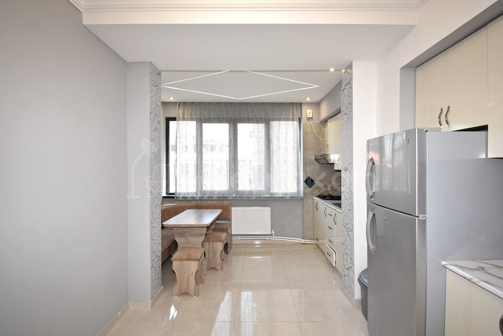 2 Սենյականոց Բնակարան, 75քմ, 2/9 հարկ, Կապիտալ Վերանորոգված, Կահավորված, Արևկող